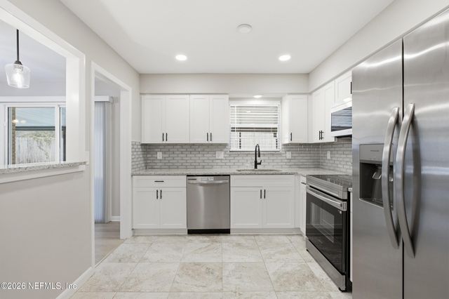10620 HAMPTON Road, Jacksonville, FL 32257