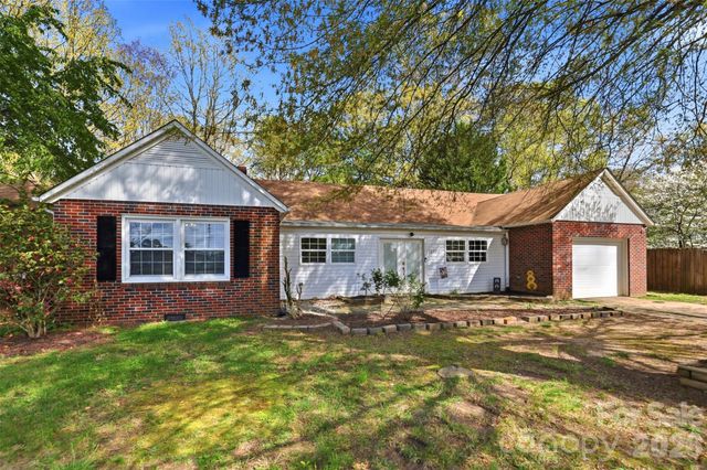 2670 N Olivers Road, Newton, NC 28658