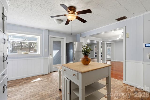 2670 N Olivers Road, Newton, NC 28658