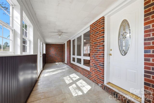 2670 N Olivers Road, Newton, NC 28658