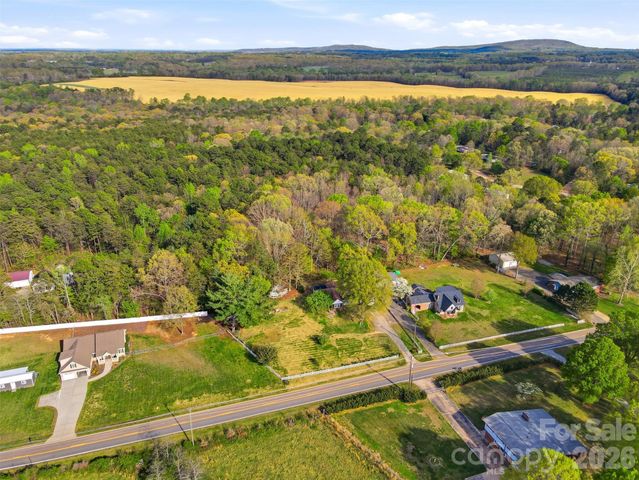 2670 N Olivers Cross Road, Newton, NC 28658
