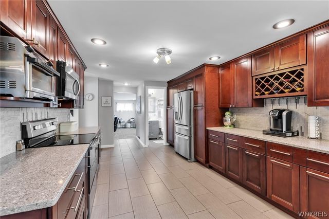 5755 Fisk Road, Pendleton, NY 14094