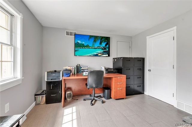 5755 Fisk Road, Pendleton, NY 14094