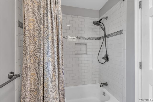 5755 Fisk Road, Pendleton, NY 14094