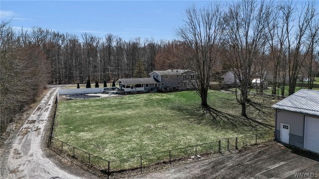 5755 Fisk Road, Pendleton, NY 14094