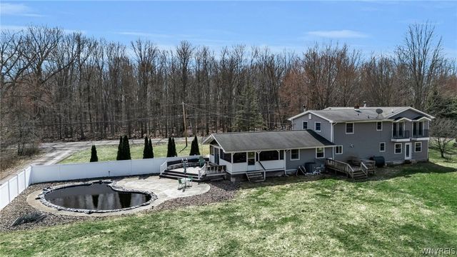 5755 Fisk Road, Pendleton, NY 14094