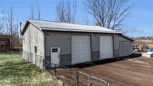 5755 Fisk Road, Pendleton, NY 14094