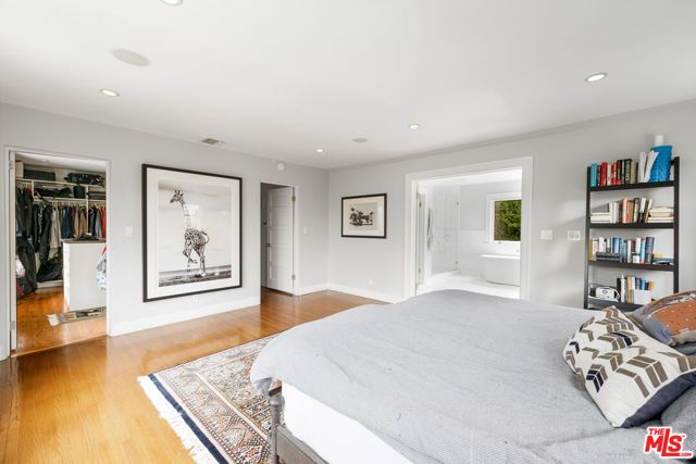 4530 W 8th Street, Los Angeles, CA 90005