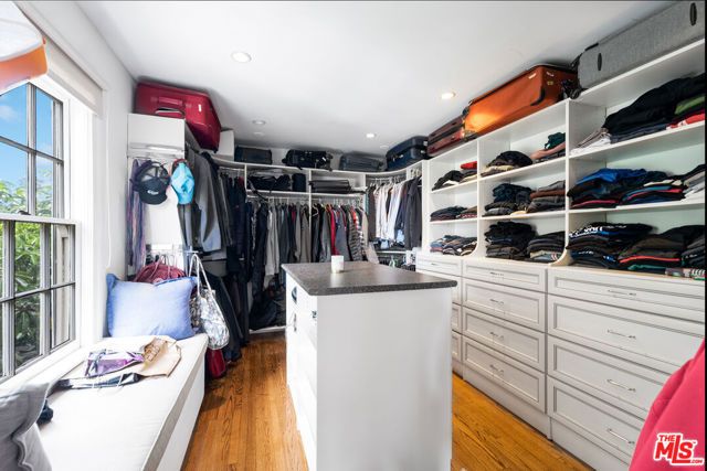 4530 W 8th Street, Los Angeles, CA 90005