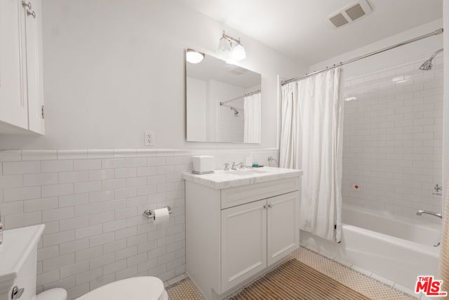 4530 W 8th Street, Los Angeles, CA 90005
