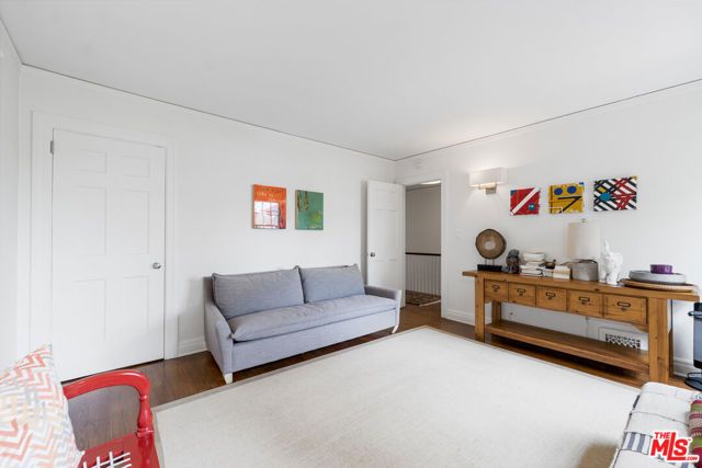 4530 W 8th Street, Los Angeles, CA 90005