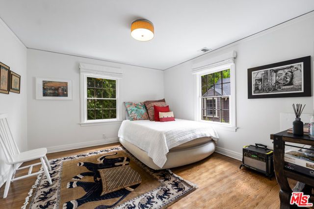 4530 W 8th Street, Los Angeles, CA 90005
