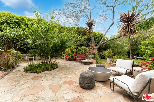 4530 W 8th Street, Los Angeles, CA 90005