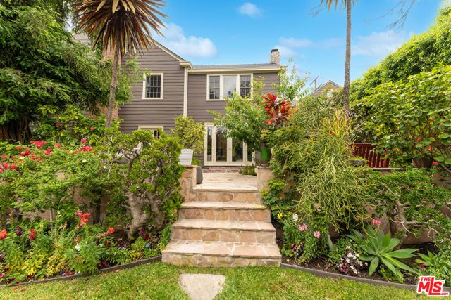 4530 W 8th Street, Los Angeles, CA 90005