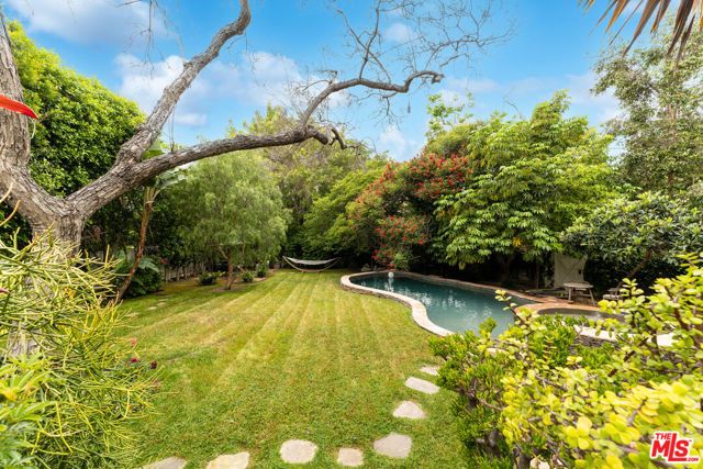4530 W 8th Street, Los Angeles, CA 90005