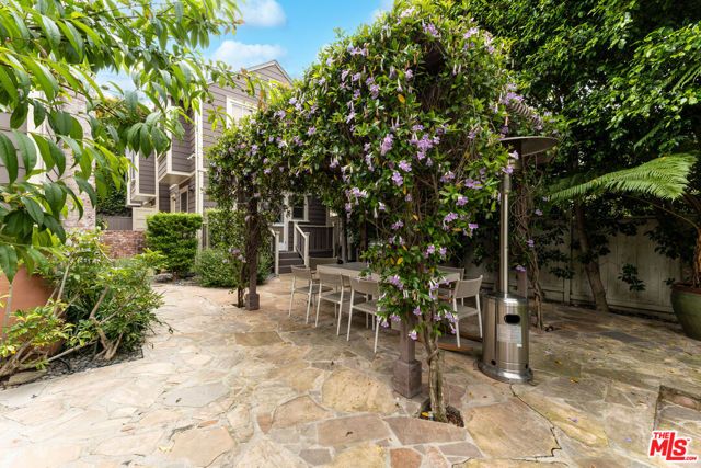 4530 W 8th Street, Los Angeles, CA 90005