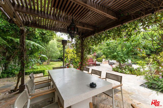 4530 W 8th Street, Los Angeles, CA 90005