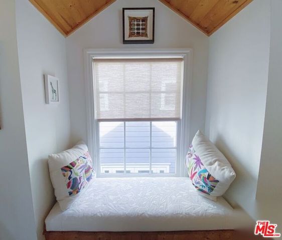 4530 W 8th Street, Los Angeles, CA 90005