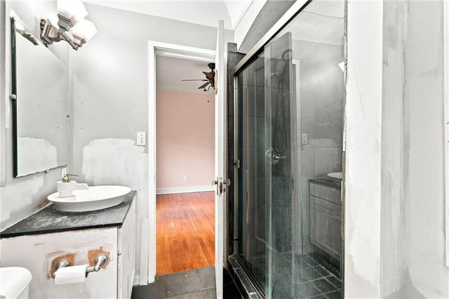 309 E Emanuel Cleaver Boulevard 404, Kansas City, MO 64112