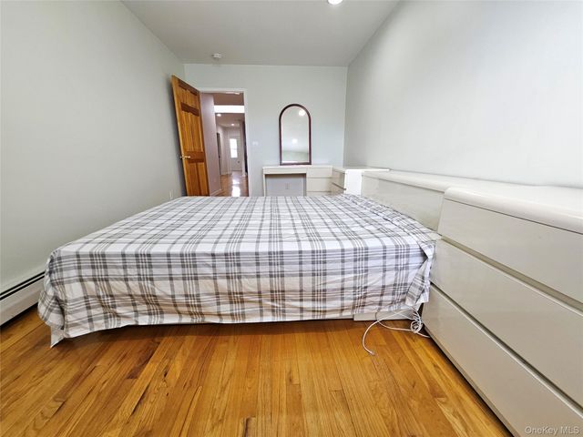 19217 47 Avenue A, Flushing, NY 11358