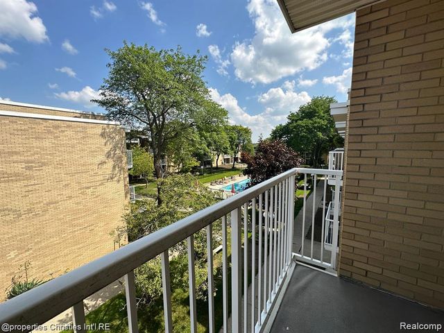 4917 Crooks Road H4, Royal Oak, MI 48073
