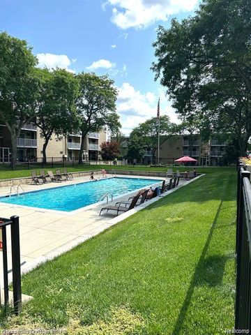 4917 Crooks Road H4, Royal Oak, MI 48073