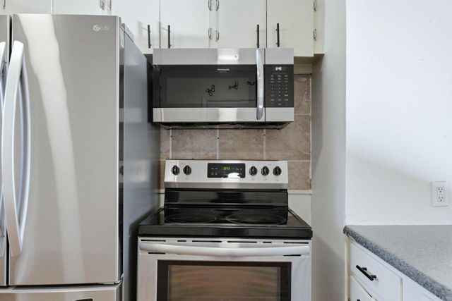 24 Bellemeade Dr, Little Rock, AR 72204