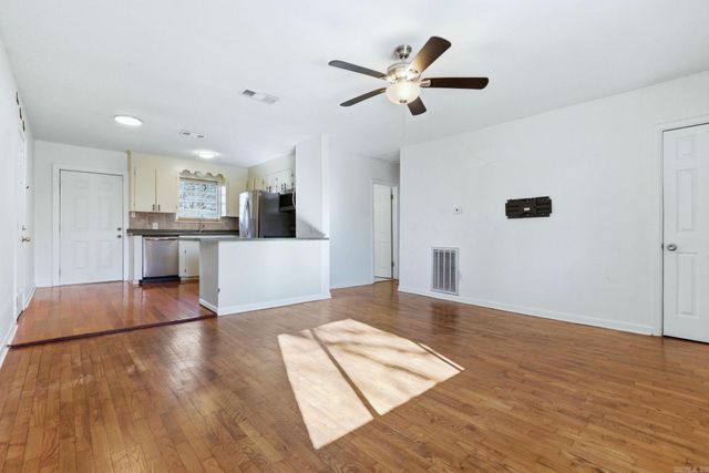 24 Bellemeade Dr, Little Rock, AR 72204