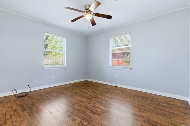 24 Bellemeade Dr, Little Rock, AR 72204