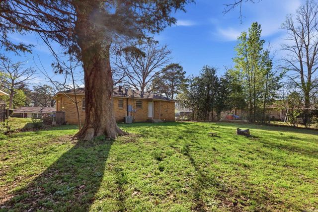 24 Bellemeade Dr, Little Rock, AR 72204