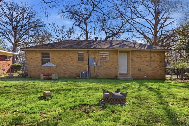 24 Bellemeade Dr, Little Rock, AR 72204