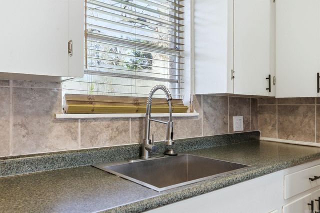 24 Bellemeade Dr, Little Rock, AR 72204