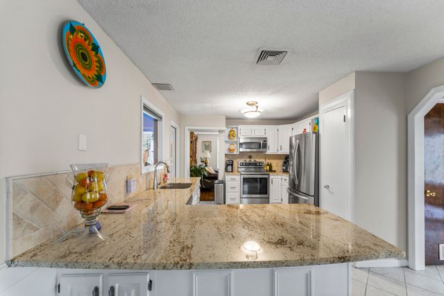 8 Glenview Road, Sherman, CT 06784