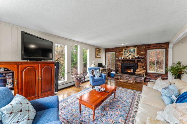 8 Glenview Road, Sherman, CT 06784