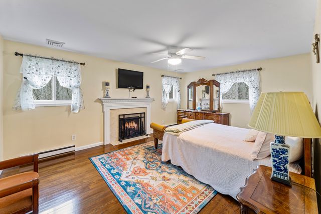 8 Glenview Road, Sherman, CT 06784