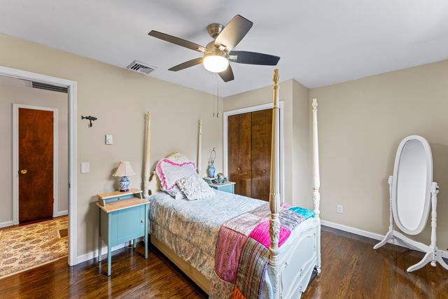 8 Glenview Road, Sherman, CT 06784