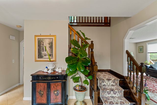 8 Glenview Road, Sherman, CT 06784