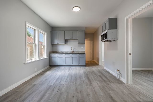 2604 Schrage Avenue, Whiting, IN 46394