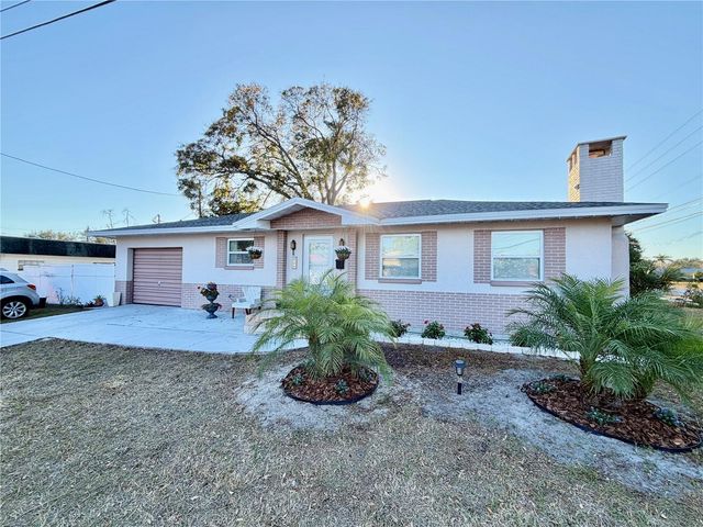 250 SW JEFFERSON CIRCLE N, St Petersburg, FL 33703