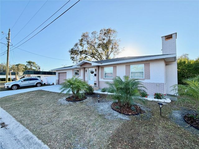 250 SW JEFFERSON CIRCLE N, St Petersburg, FL 33703