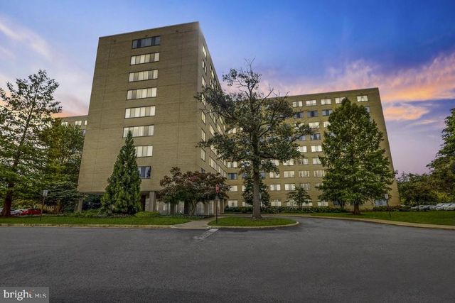 6641 WAKEFIELD DR #219, Alexandria, VA 22307