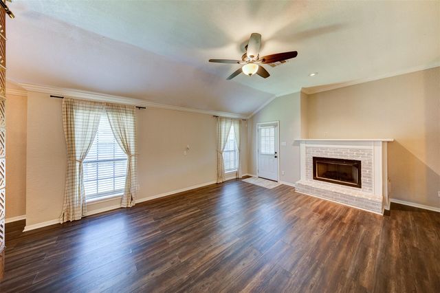 402 Live Oak Lane, Friendswood, TX 77546