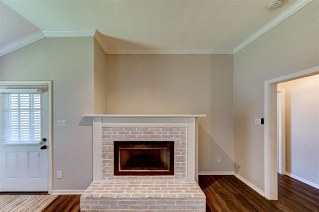 402 Live Oak Lane, Friendswood, TX 77546