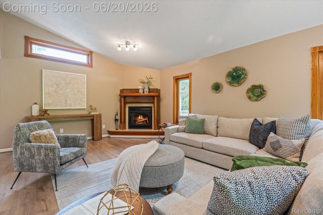 3325 Proctor Lane, Oakland Charter Township, MI 48363