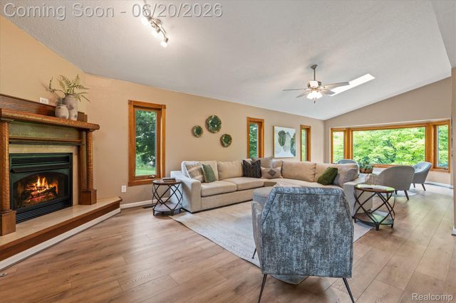 3325 Proctor Lane, Oakland Charter Township, MI 48363
