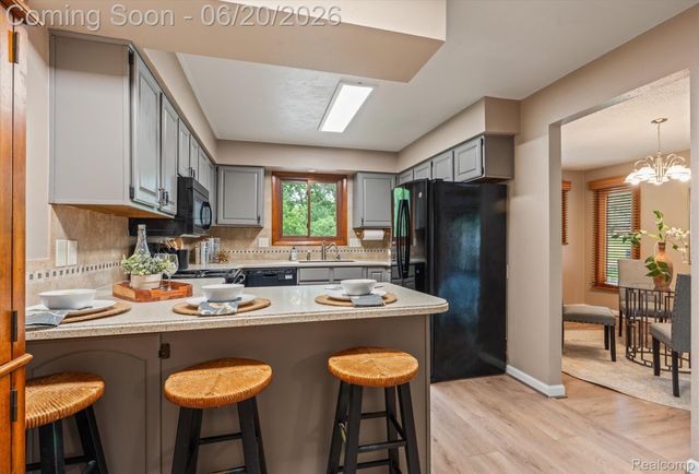 3325 Proctor Lane, Oakland Charter Township, MI 48363