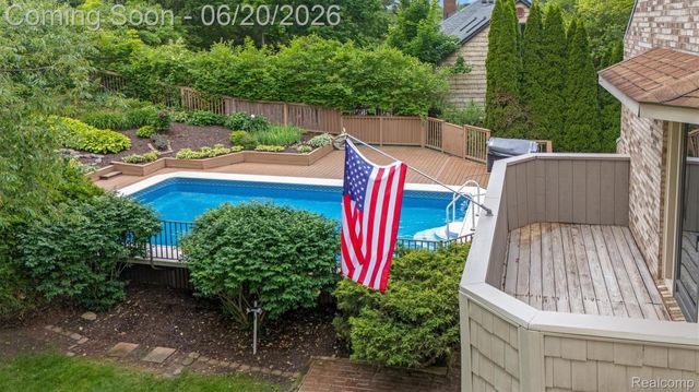 3325 Proctor Lane, Oakland Charter Township, MI 48363