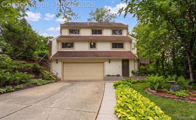 3325 Proctor Lane, Oakland Charter Township, MI 48363