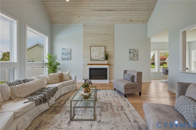 1355 Cowart Rd, Lottsburg, VA 22511