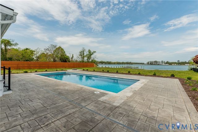 1355 Cowart Rd, Lottsburg, VA 22511